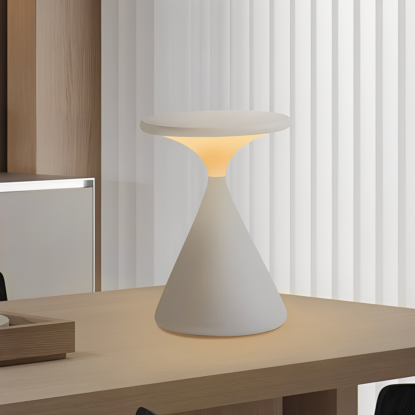 Kiri – Mini Lampe de Table LED Portable