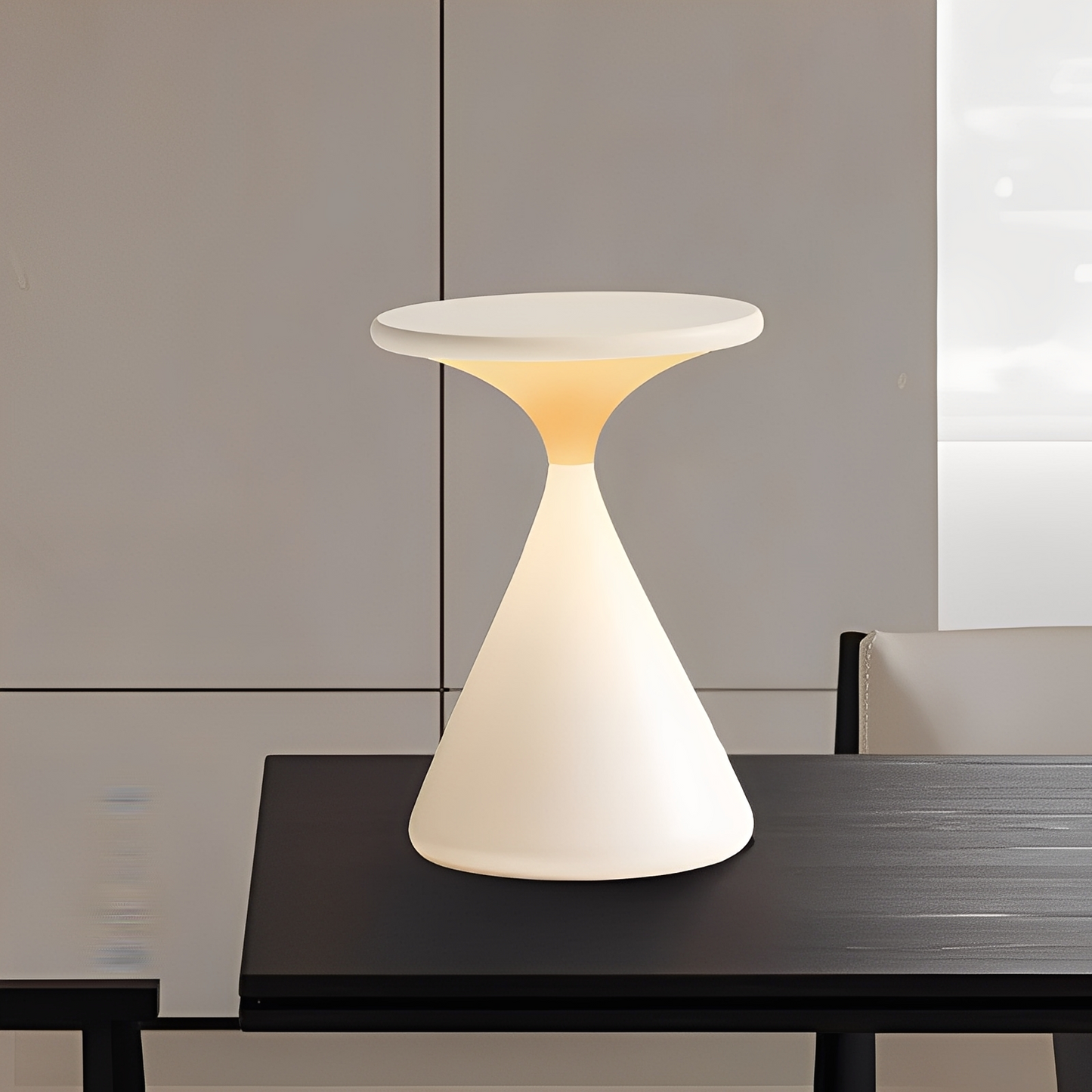 Kiri – Mini Lampe de Table LED Portable