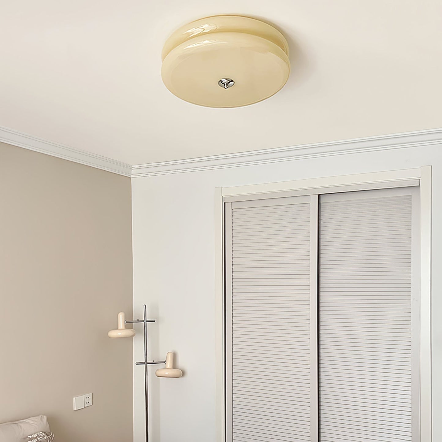 Elon – Lampe de plafond simple en verre crème