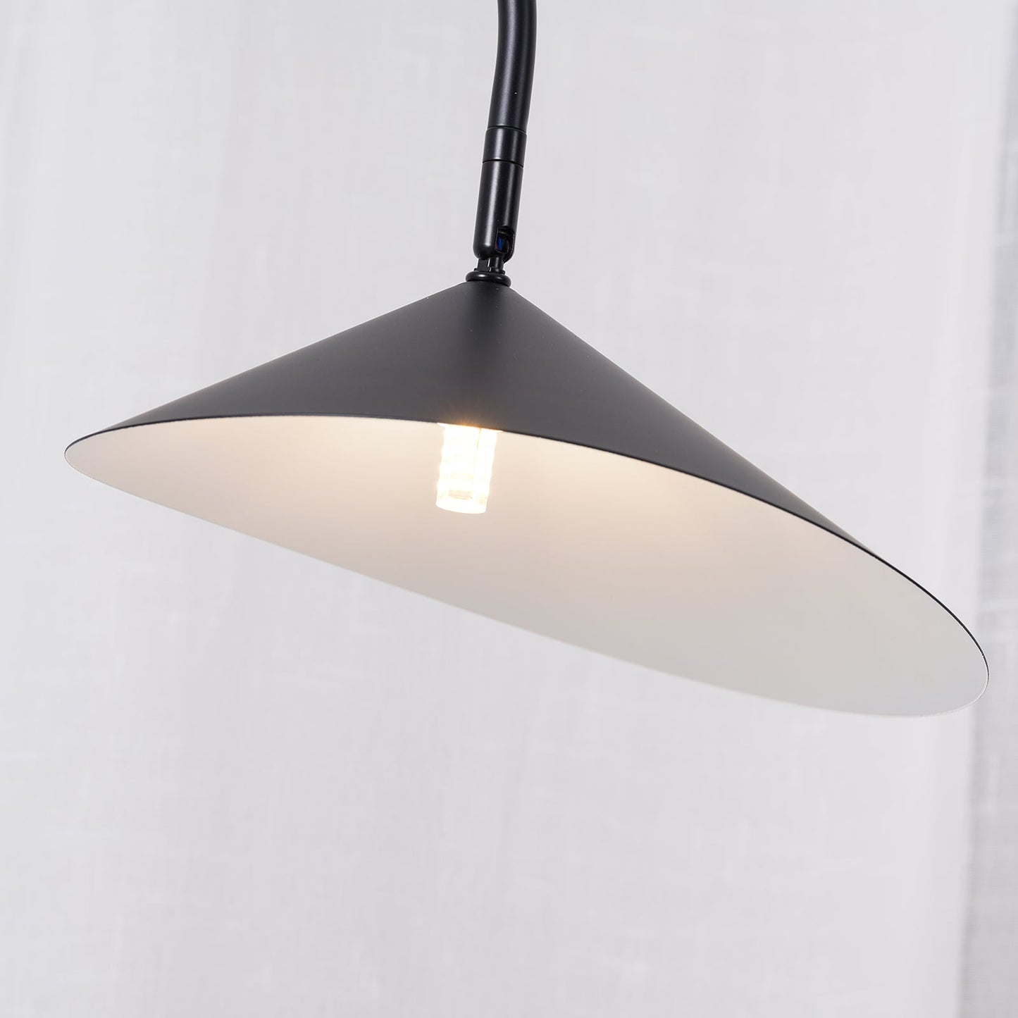 Mono – Lampe de table européenne
