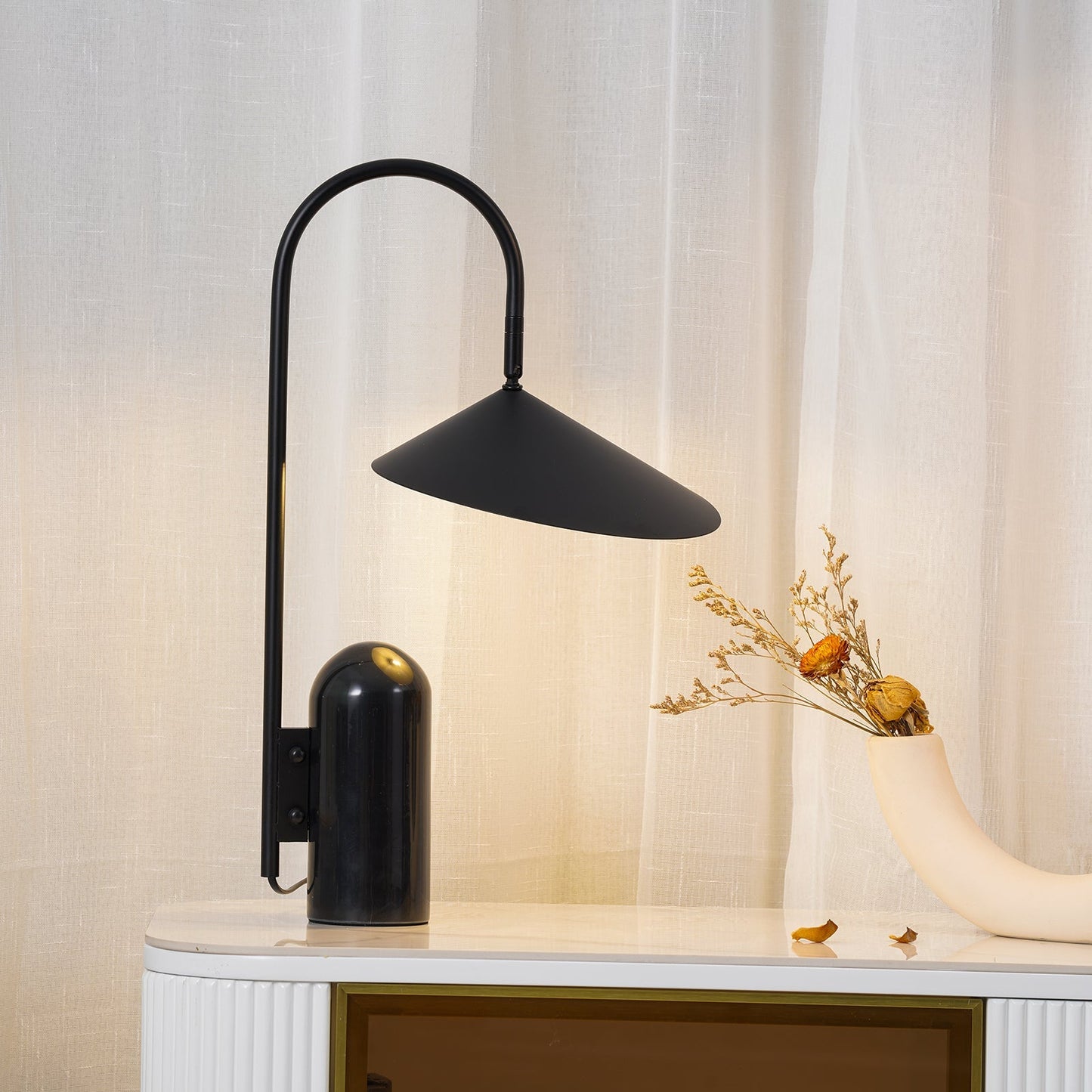 Mono – Lampe de table européenne