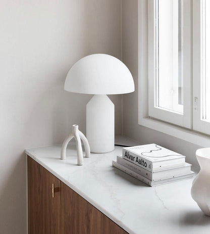 Stella – Lampe de table en métal design sculptural