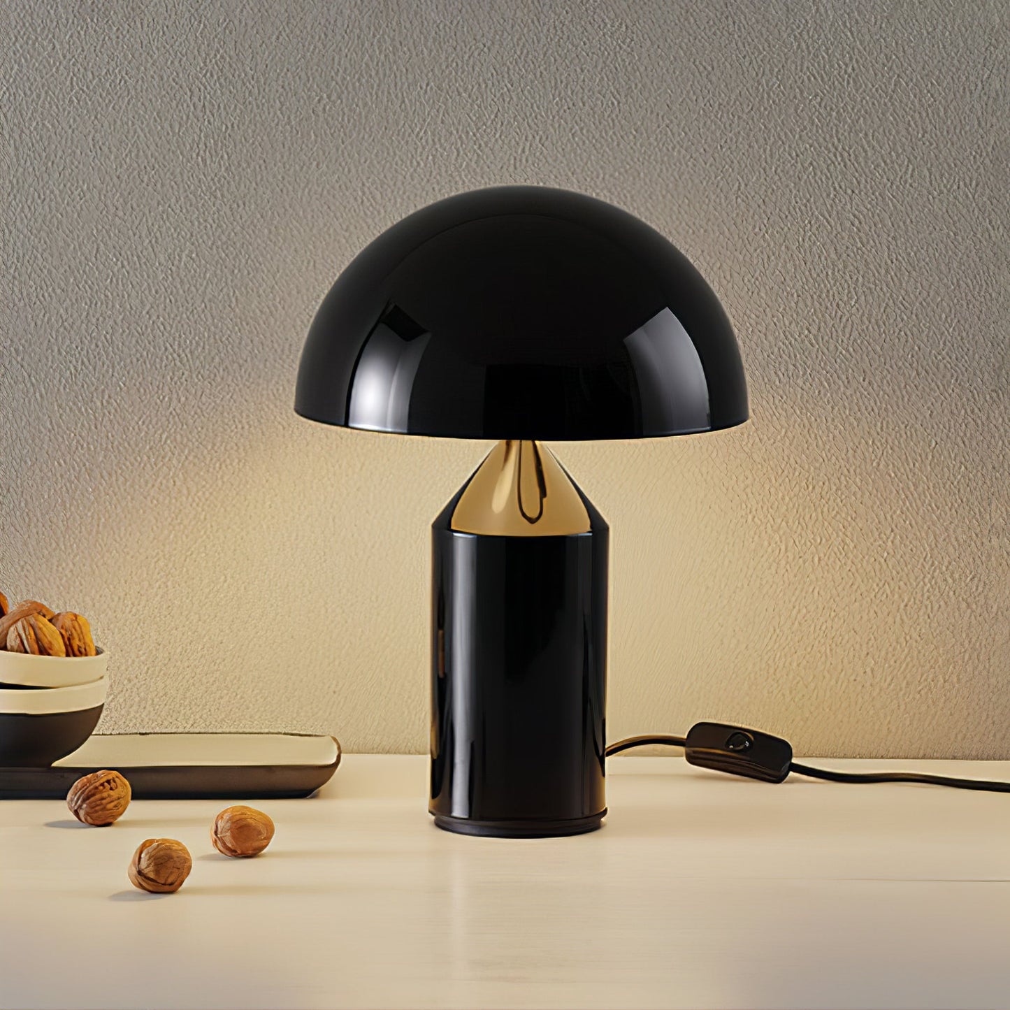 Stella – Lampe de table en métal design sculptural