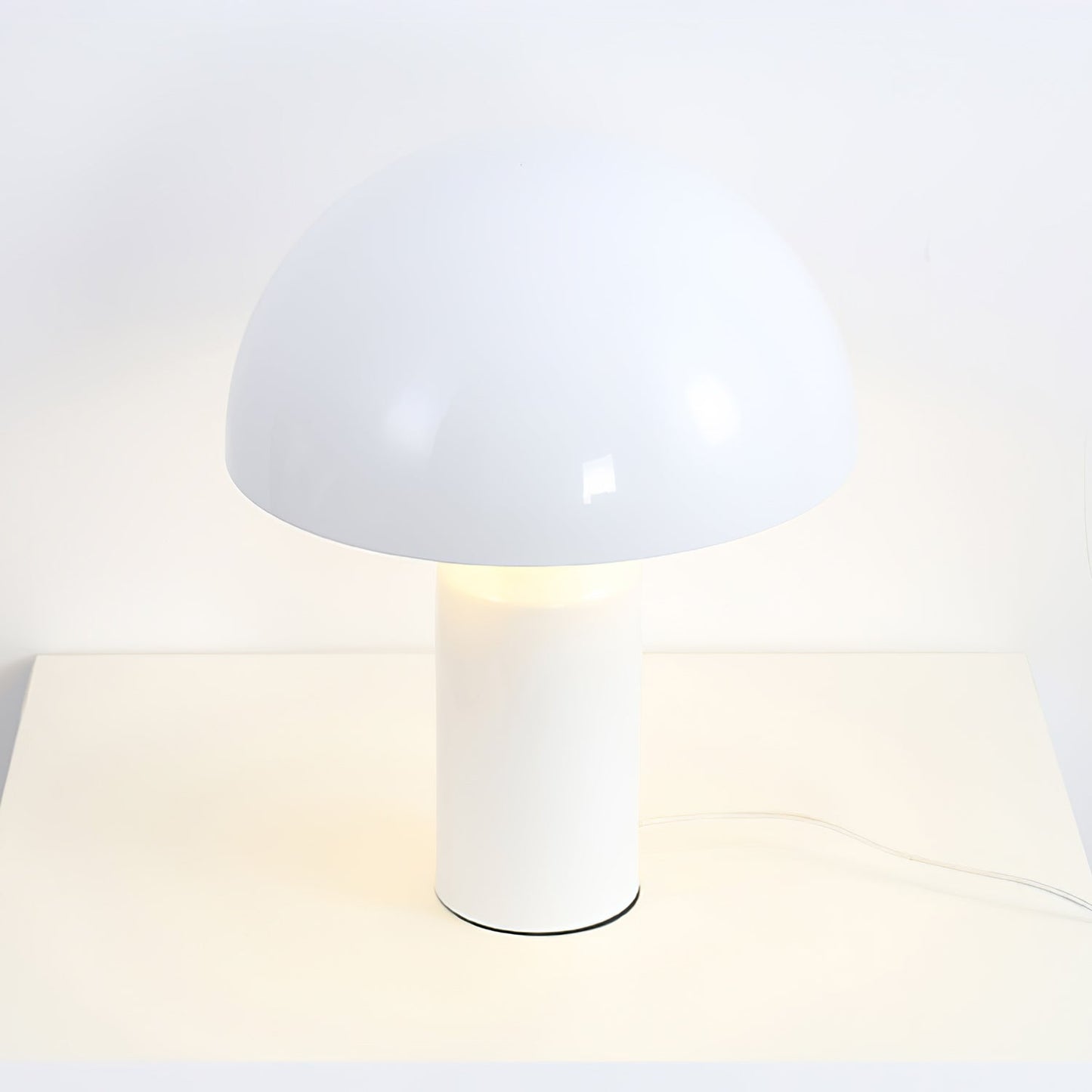 Stella – Lampe de table en métal design sculptural