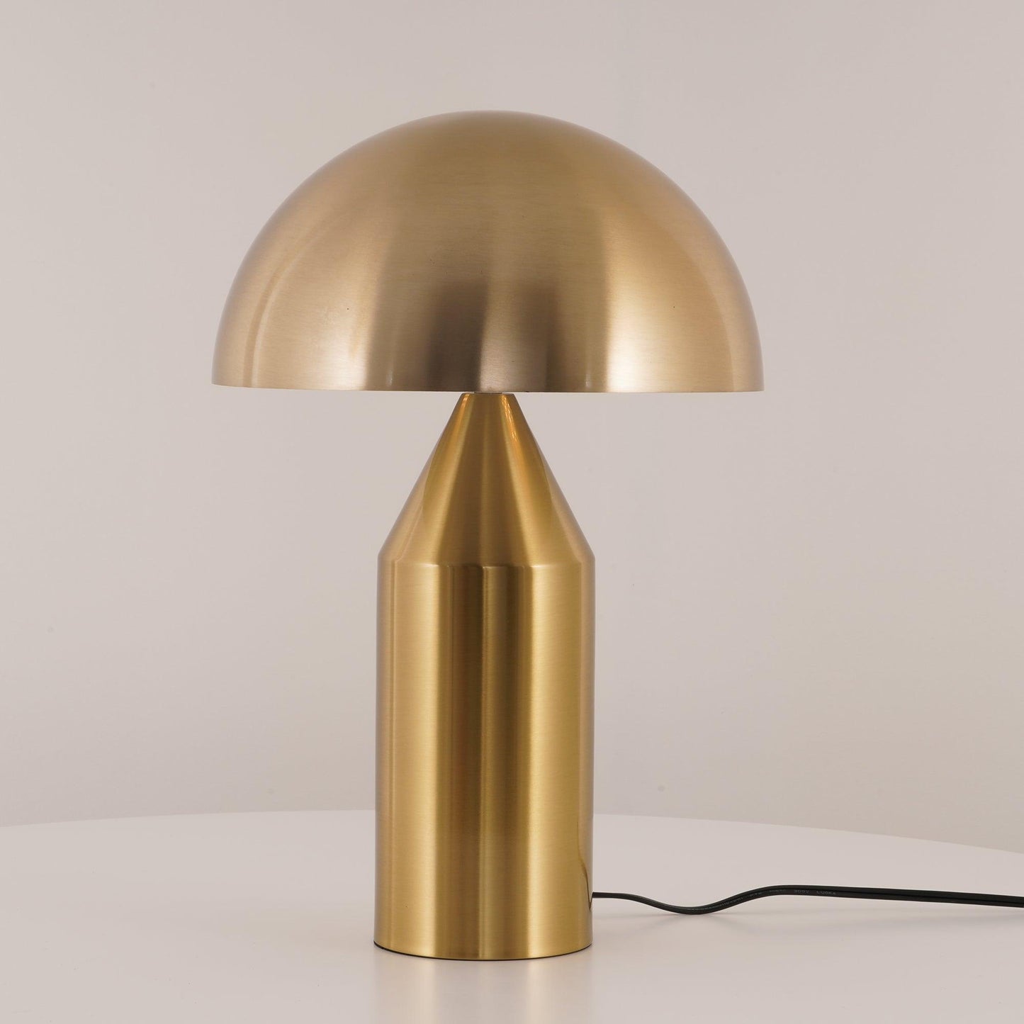 Stella – Lampe de table en métal design sculptural