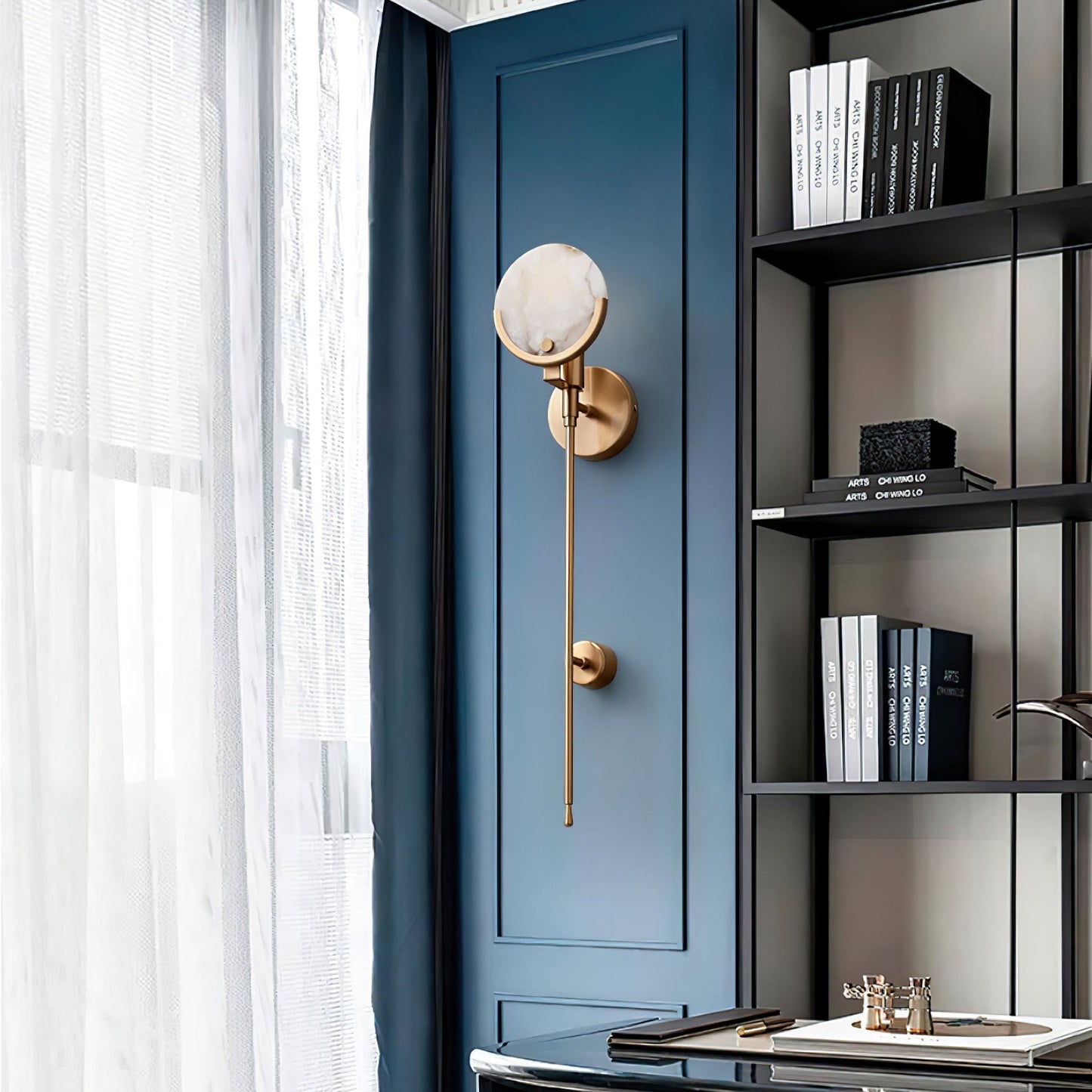 Kristy – Applique en laiton avec albâtre