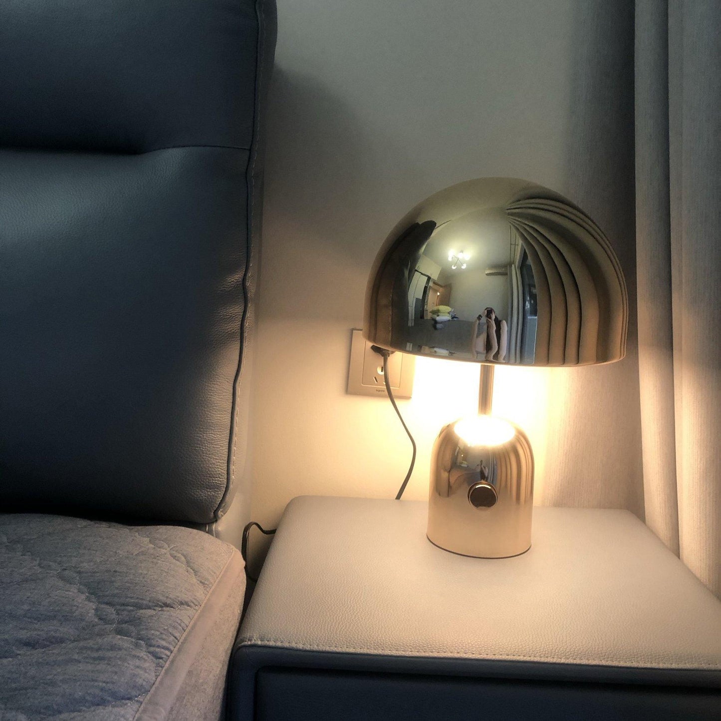 Bella – Élégante lampe de table avec charme classique et lumière chaude