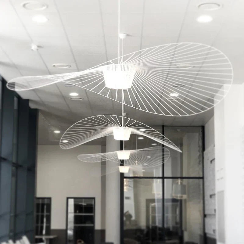 Suspension Design en Forme de Chapeau de Paille