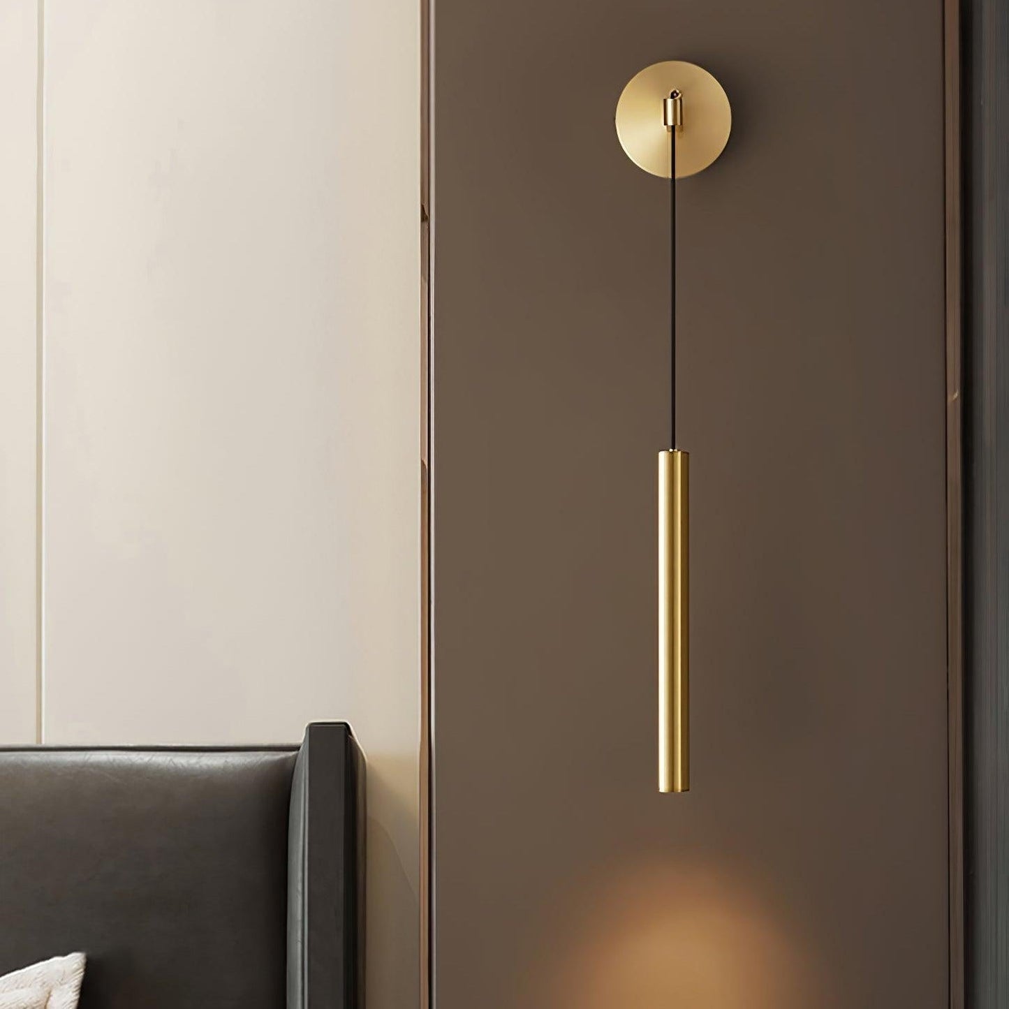 Naira – Lampe Murale Créative avec Finition en Bois