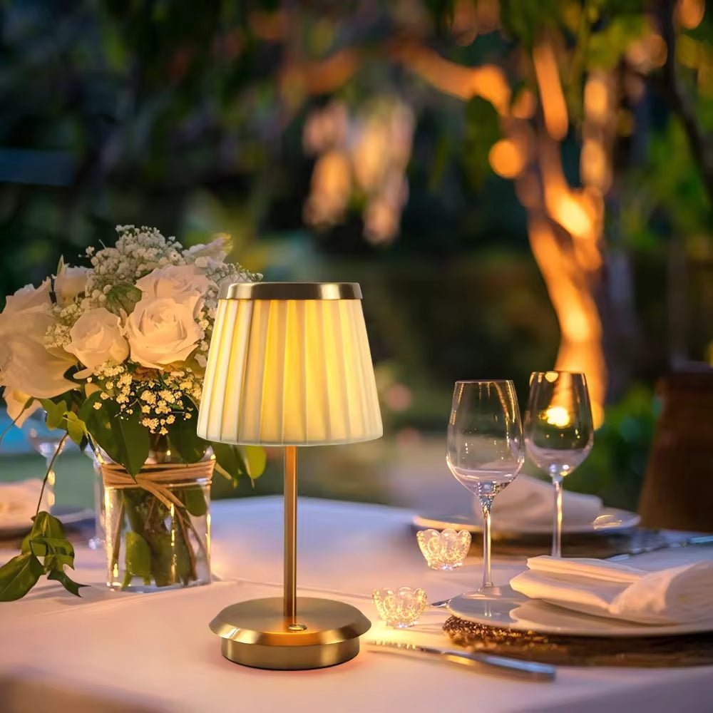 Emi – Élégante lampe de table USB