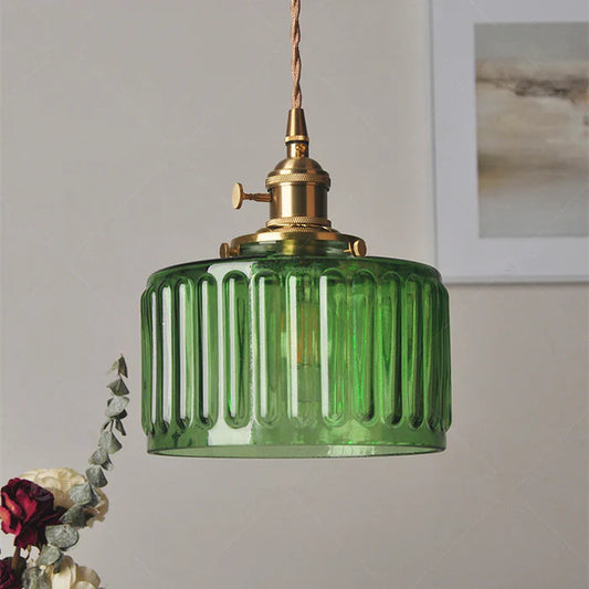 RetroLume – Klassische Tischlampe im Vintage-Design