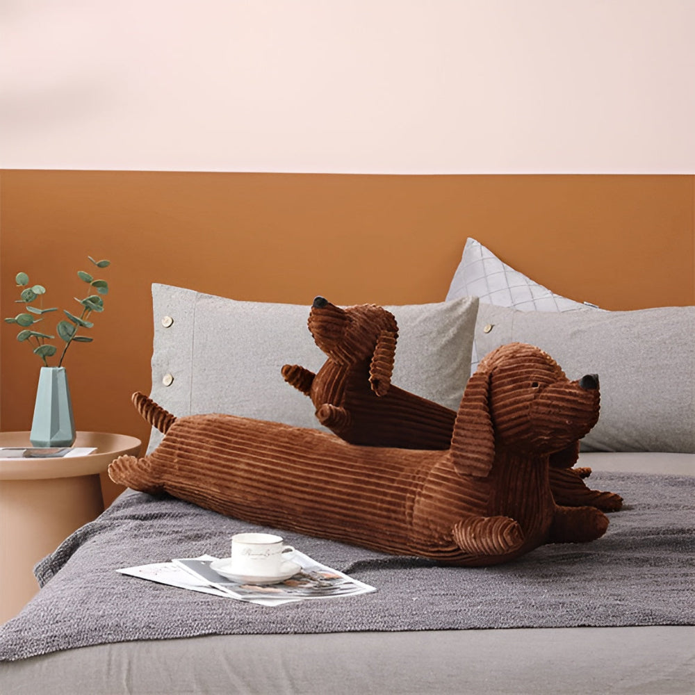 Milu – Adorable Coussin en Peluche Teckel