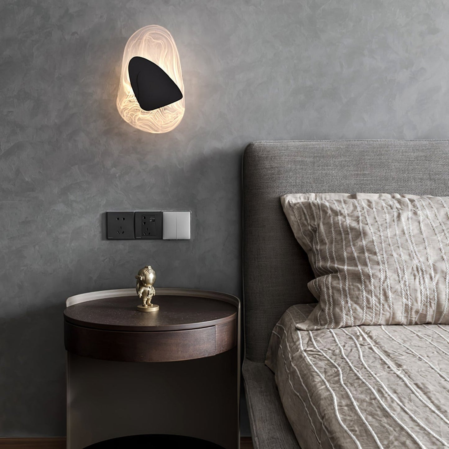 Katara – Applique Designer avec Accents en Cristal