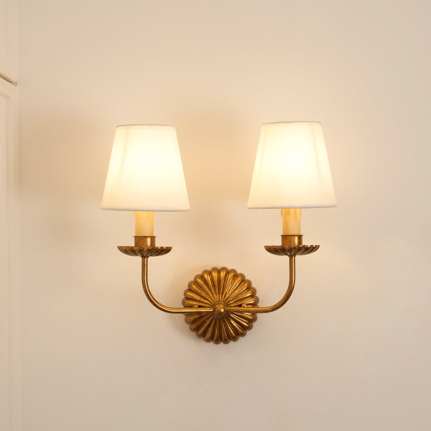 Kristy – Lampe Murale Antique en Design de Bougie