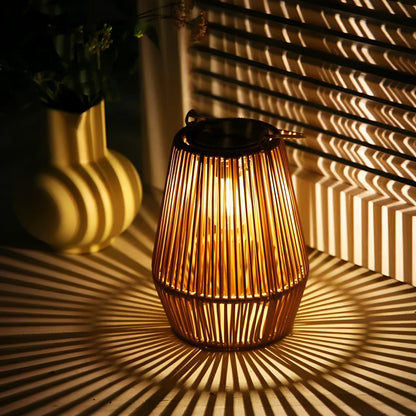 Vera – Lanterne en Vigne Fabriquée à la Main à Énergie Solaire