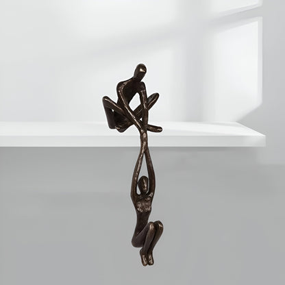 DynamicDuo - Statue artistique d’un homme portant une femme