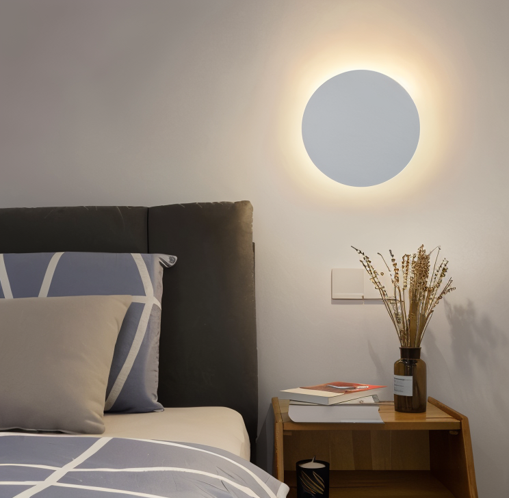 Applique FullHalo – Lampe murale ronde en métal disponible en noir, blanc ou doré