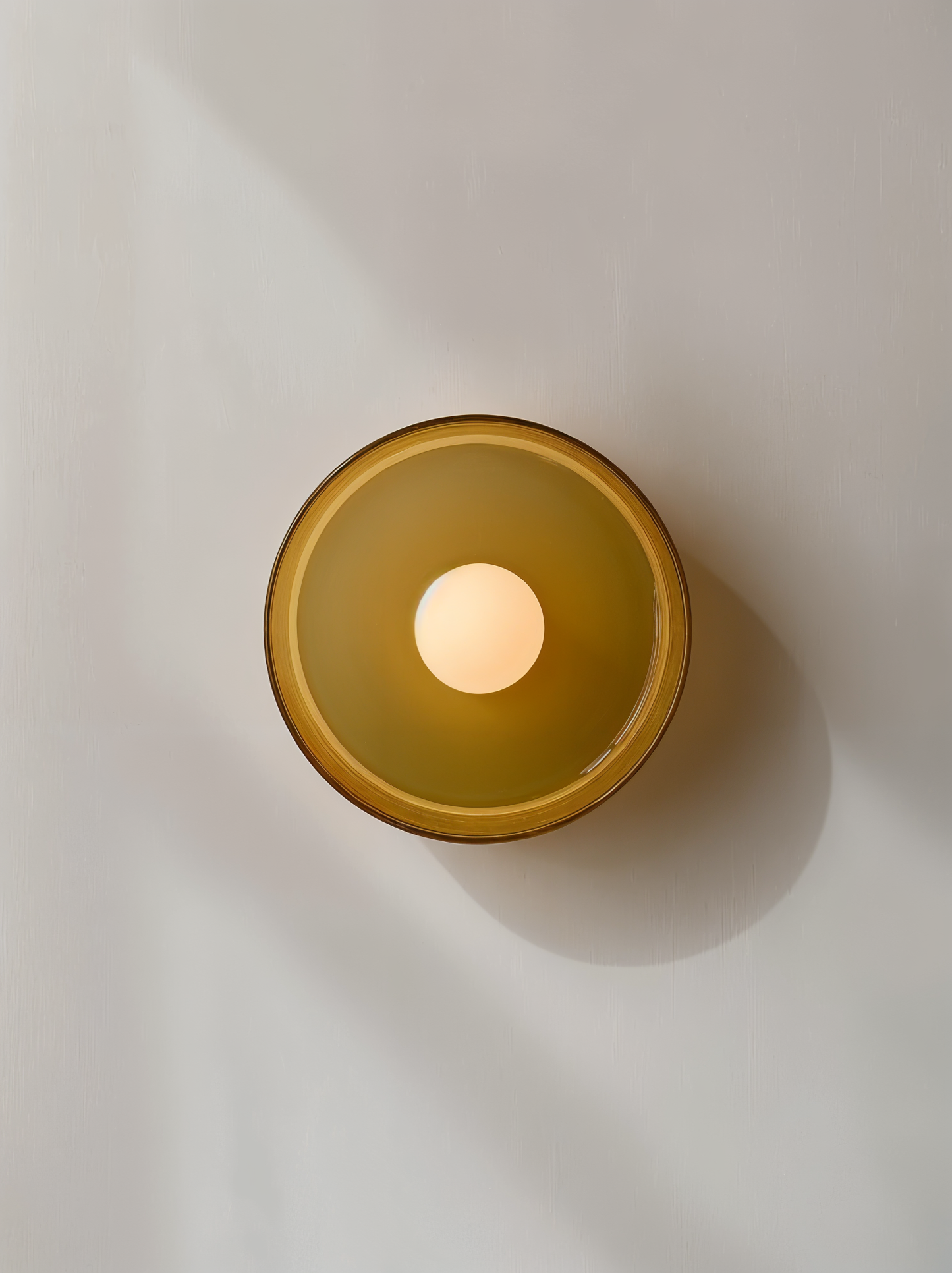 OrangeBeam - Plafonnier nordique en verre - Montage semi-encastré