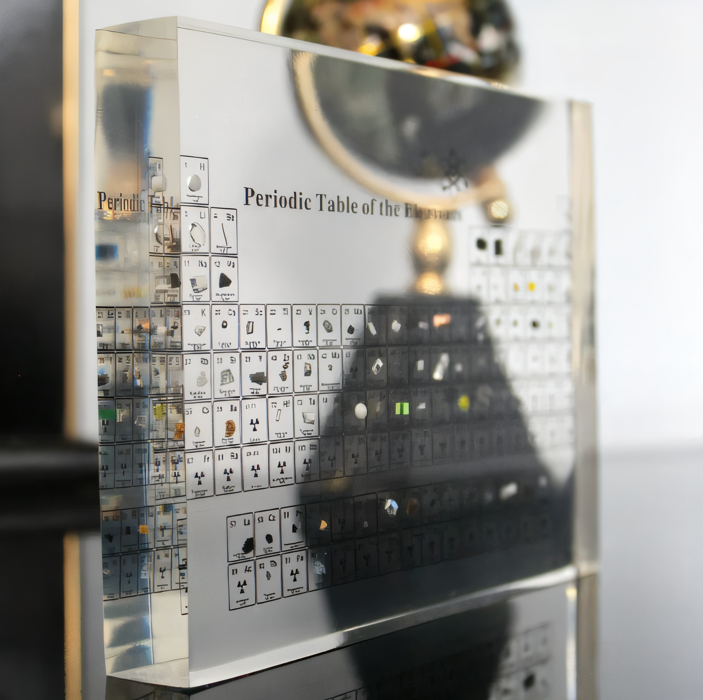Aurelia – Tableau périodique en acrylique 3D