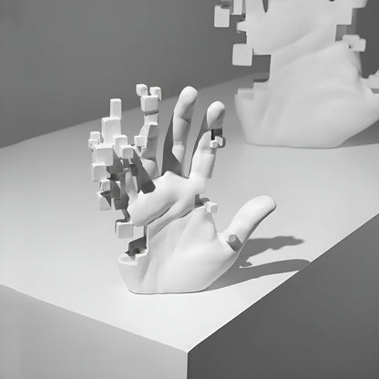 Main Mosaïque – Statue abstraite en résine représentant une main glitch artistique