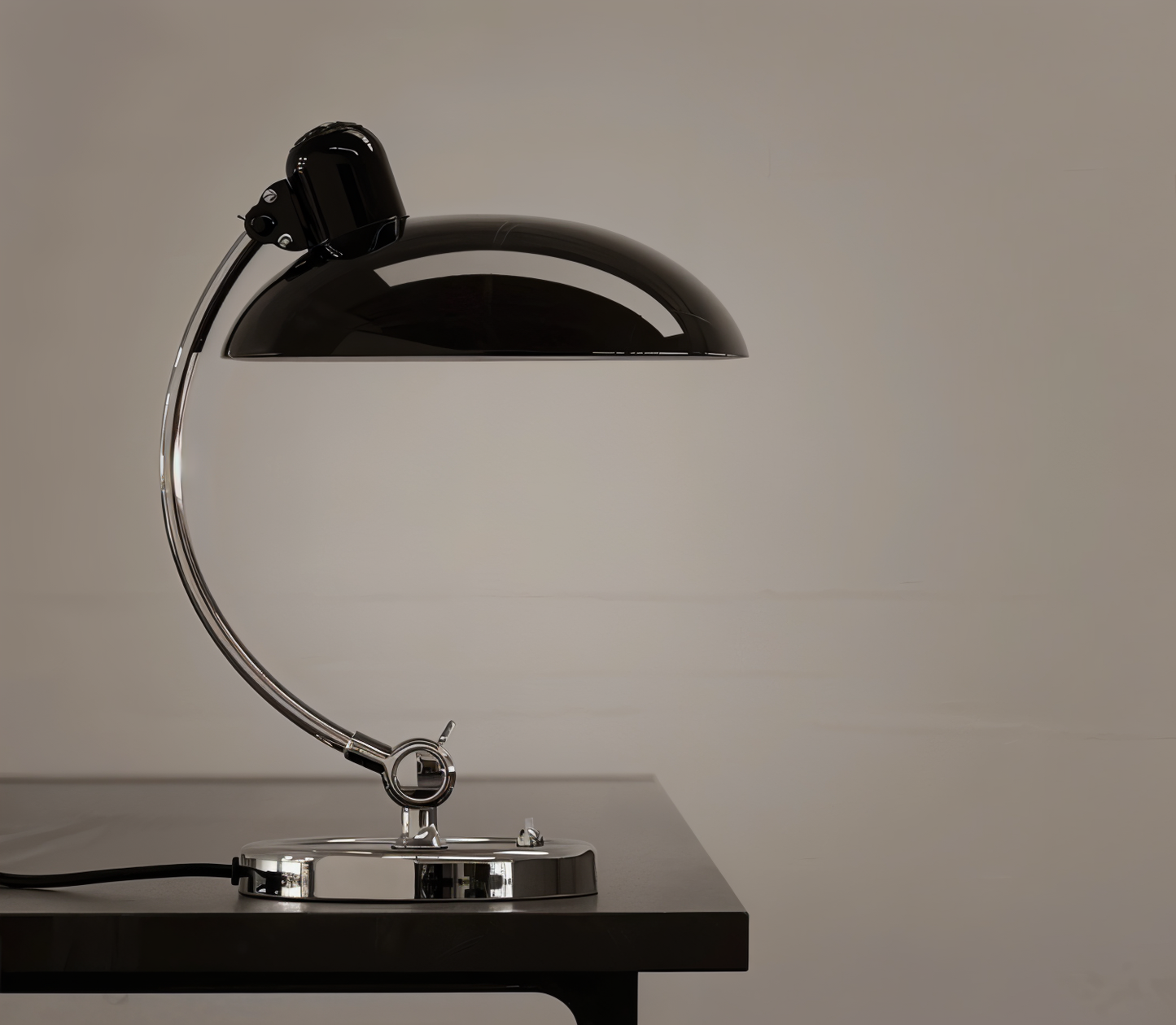 Lampe De Bureau Réglable Au Style Rétro Minimaliste