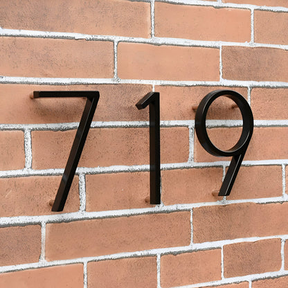 Numéro Élégance – Plaque de numéro de maison moderne en noir mat