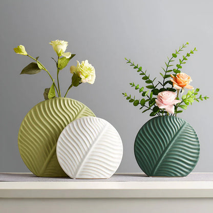 Illyraea – Vase en céramique scandinave fabriquée à la main