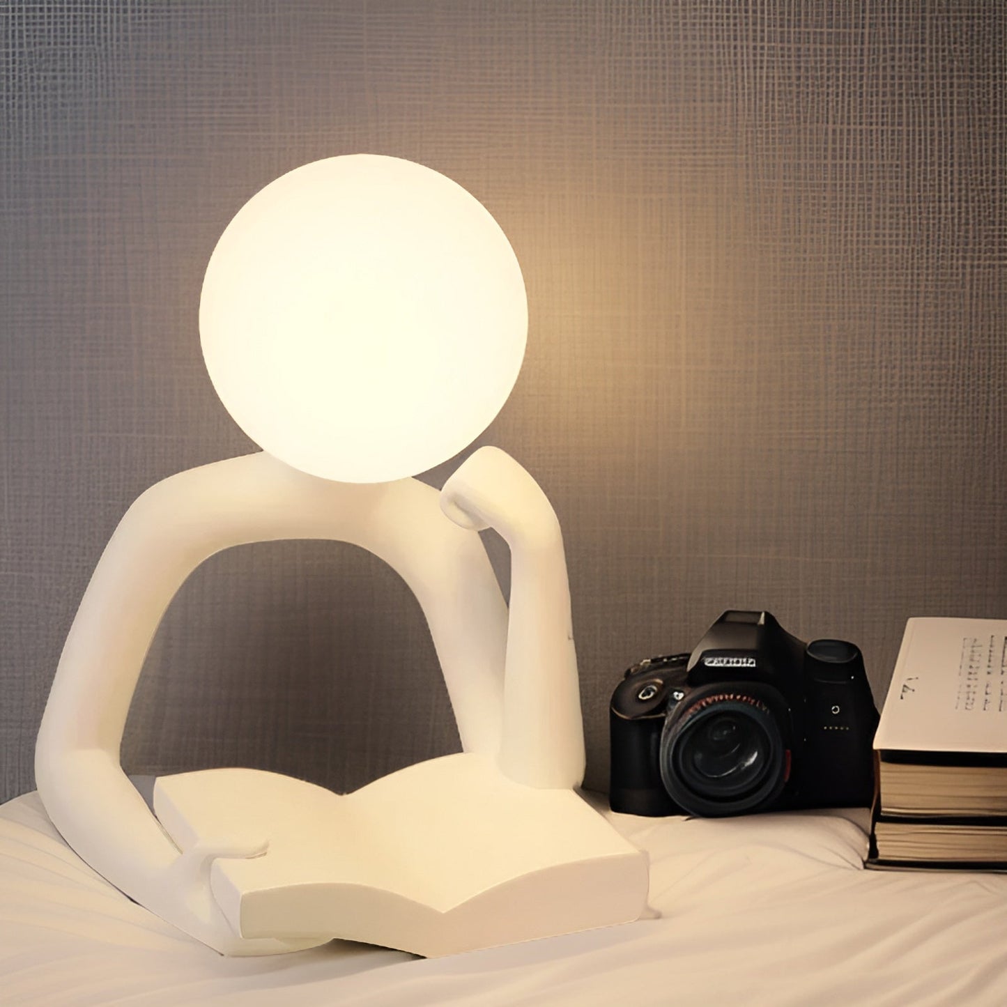 Thinker Moon - Veilleuse sculpture esthétique de réflexion avec lune