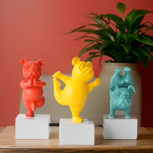 Yoga Bulldog Zen – Figurine de bouledogue en posture de yoga pour une touche ludique