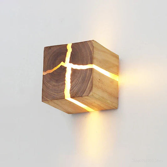 Lampe murale carrée en bois massif Creative Corridor