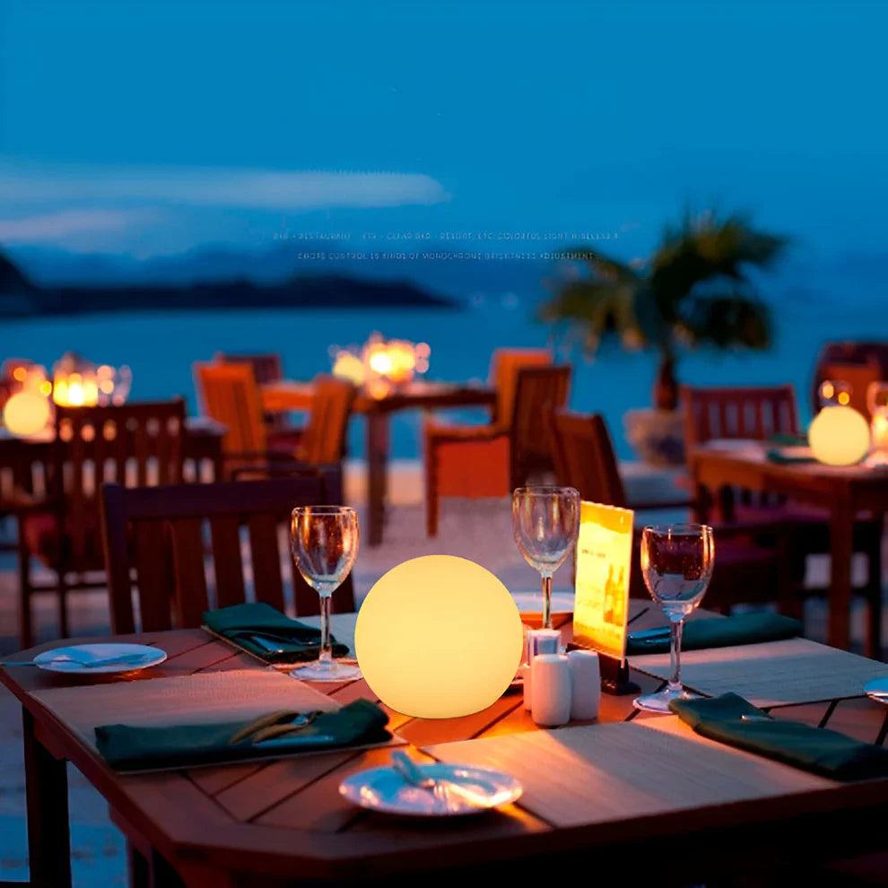 Thessara – Lampe de table LED