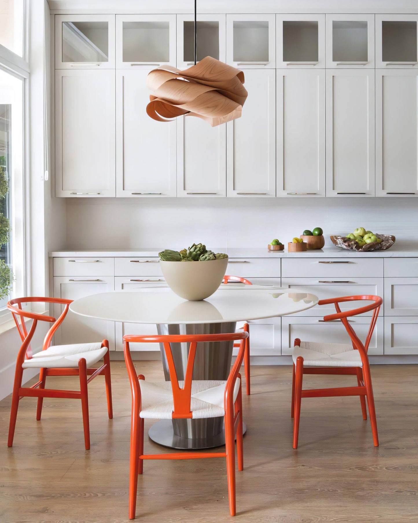 FusionLumière – Suspension élégante aux formes fluides et entremêlées