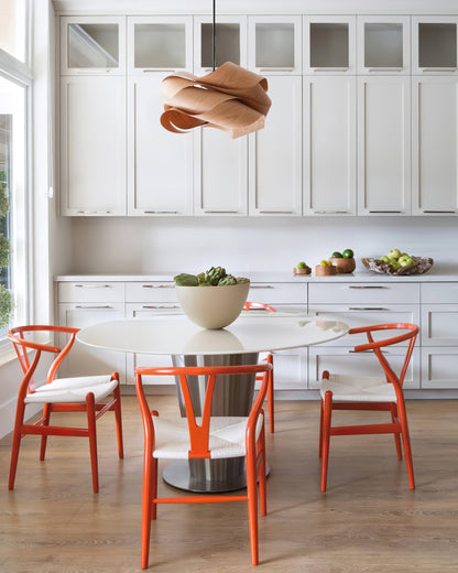 FusionLumière – Suspension élégante aux formes fluides et entremêlées