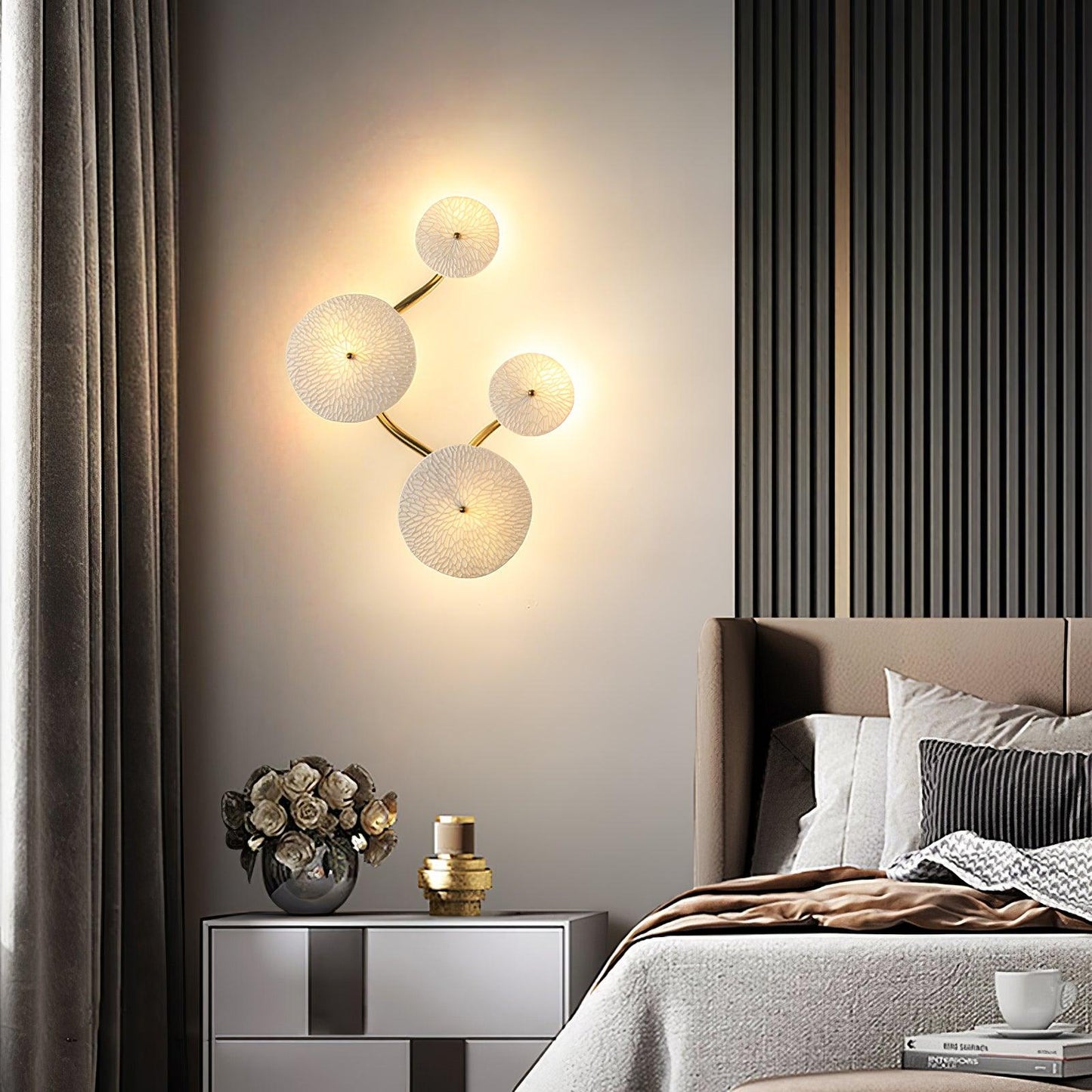 Olivia – Lampe murale en design de fleur de lotus