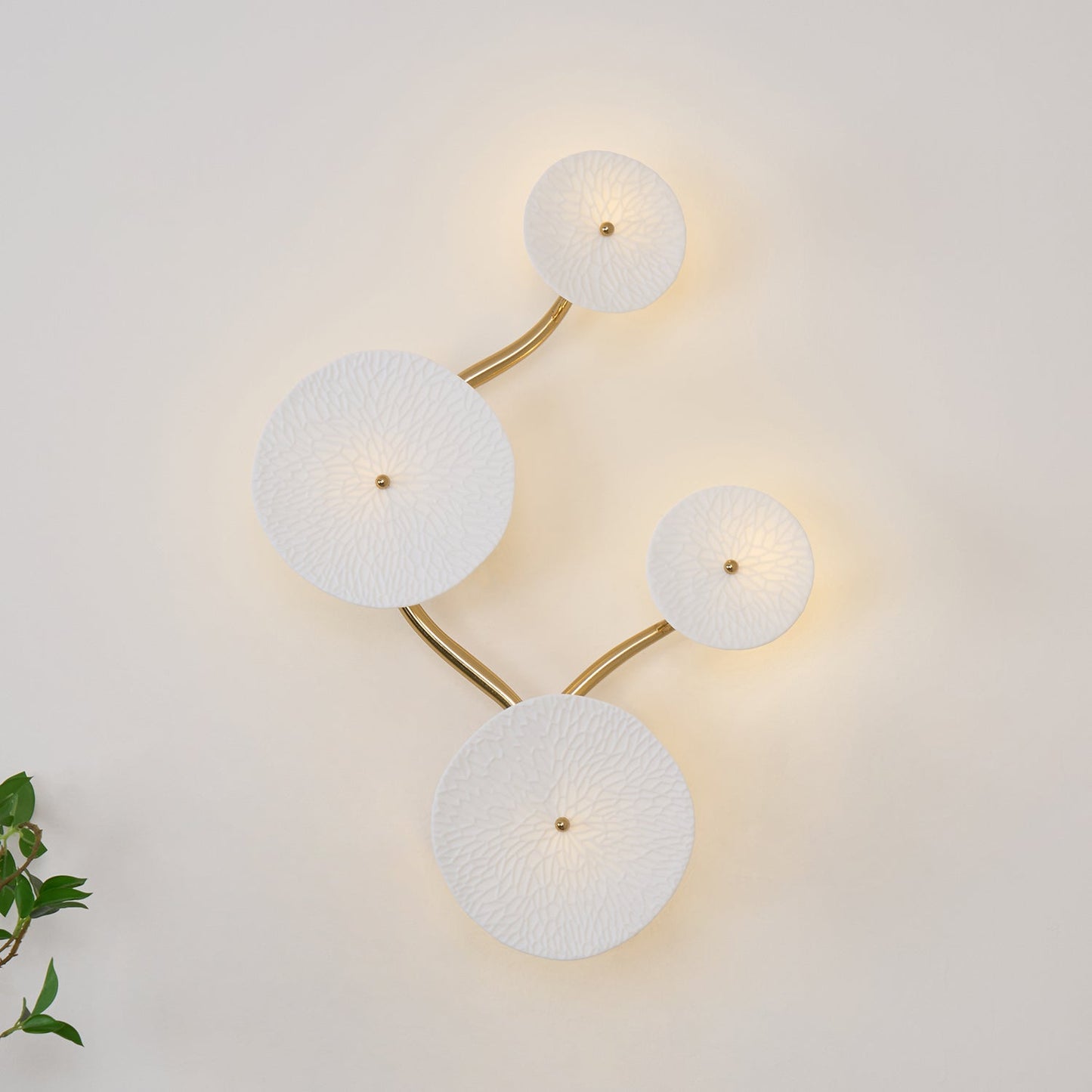 Olivia – Lampe murale en design de fleur de lotus