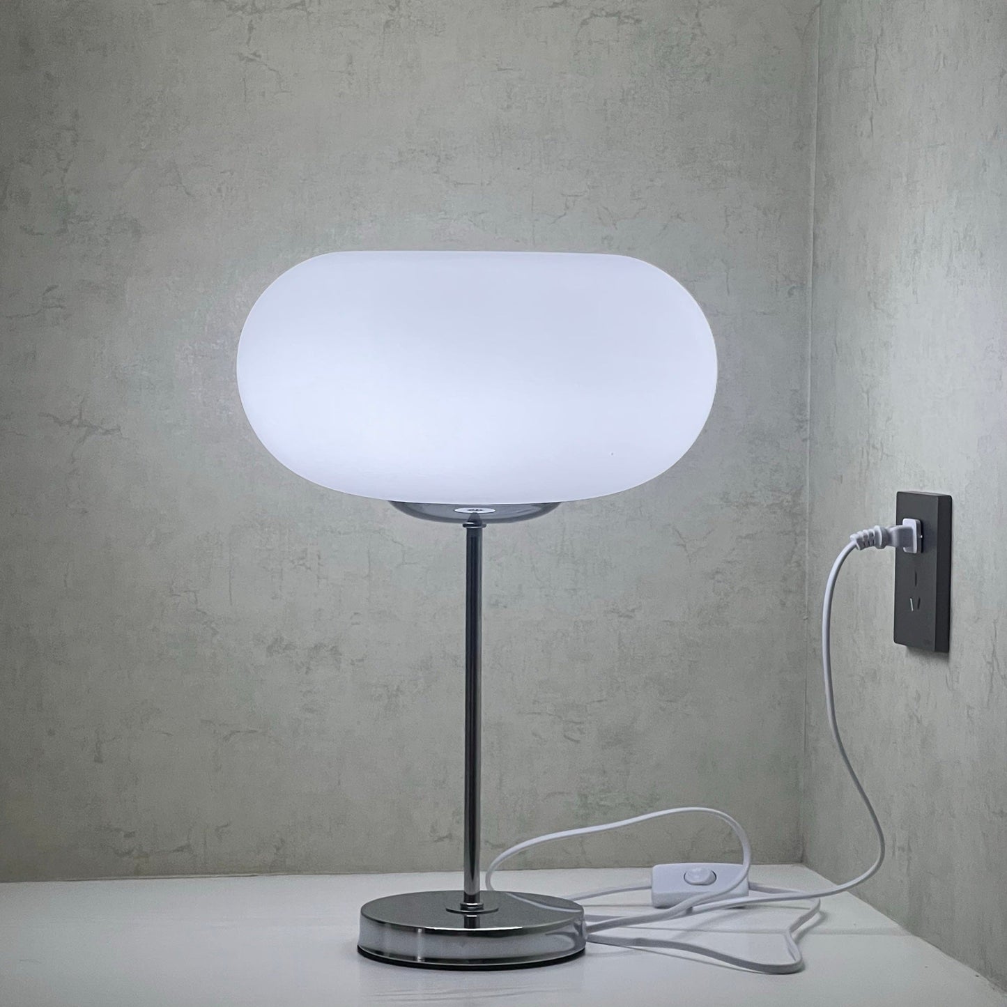 Lumi – Lampe de table moderne