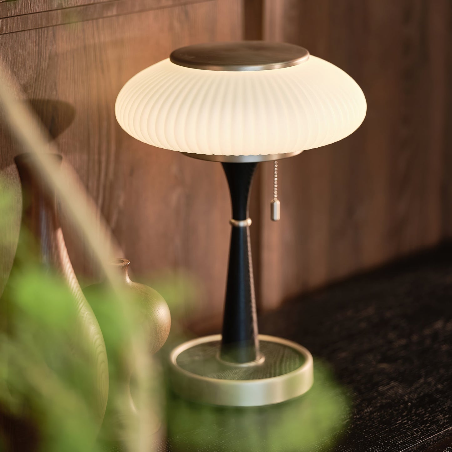 Noelia – Lampe de table rétro en bois massif