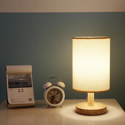 Lunora – Lampe de chevet en bois massif