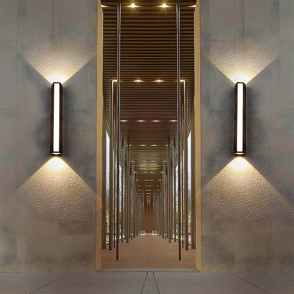 Nira – Lampe murale extérieure simple et élégante