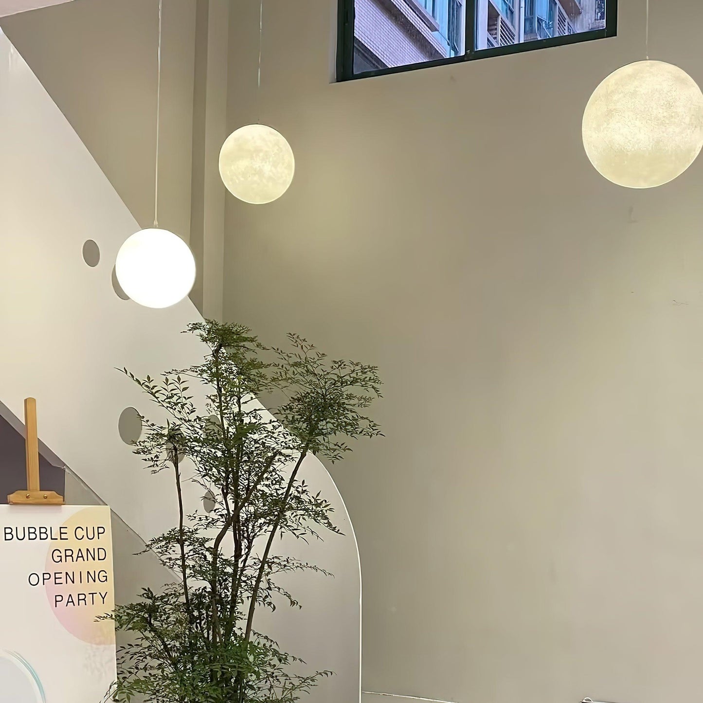 ClairdeLune – Suspension en forme de lune pour une ambiance féérique