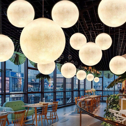 ClairdeLune – Suspension en forme de lune pour une ambiance féérique