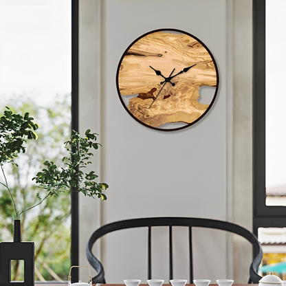 Alvik – Simple Horloge Murale Nordique avec Veine de Bois