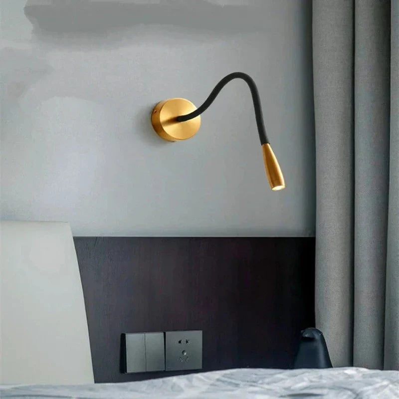 Applique Murale Flexible Avec Bras En Cuivre