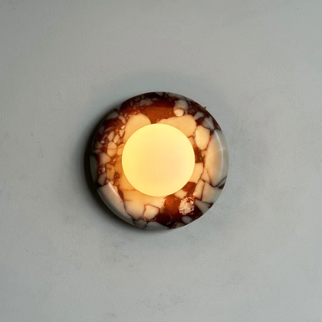 Orli – Applique murale en marbre rouge