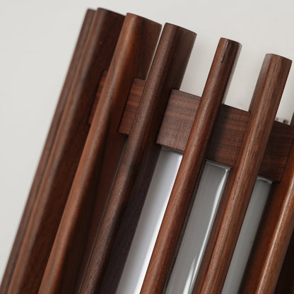 Yara – Lampe murale en noyer