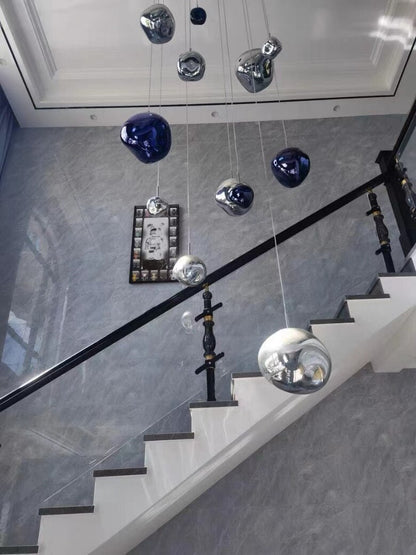 LaveLumière – Suspension LED en verre de lave soufflé