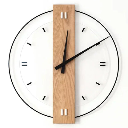 Holzwanduhr mit leisem Ticken