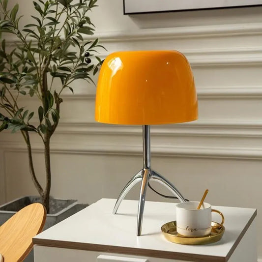 Lampe de table vintage en cuivre