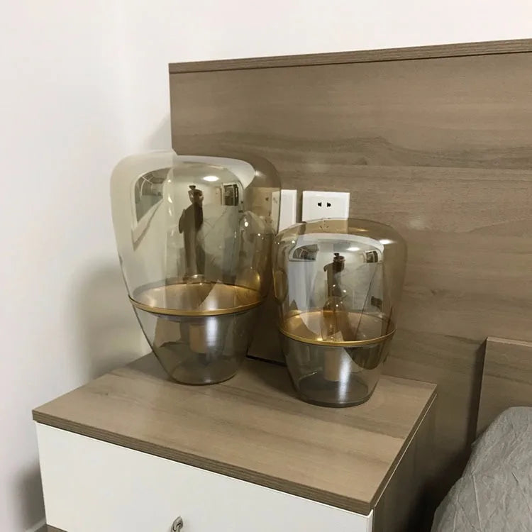 AuroraGlow – Lampe de table en verre designer scandinave