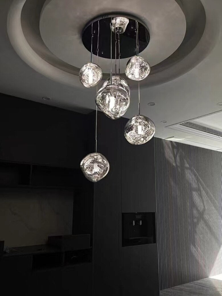 LaveLumière – Suspension LED en verre de lave soufflé